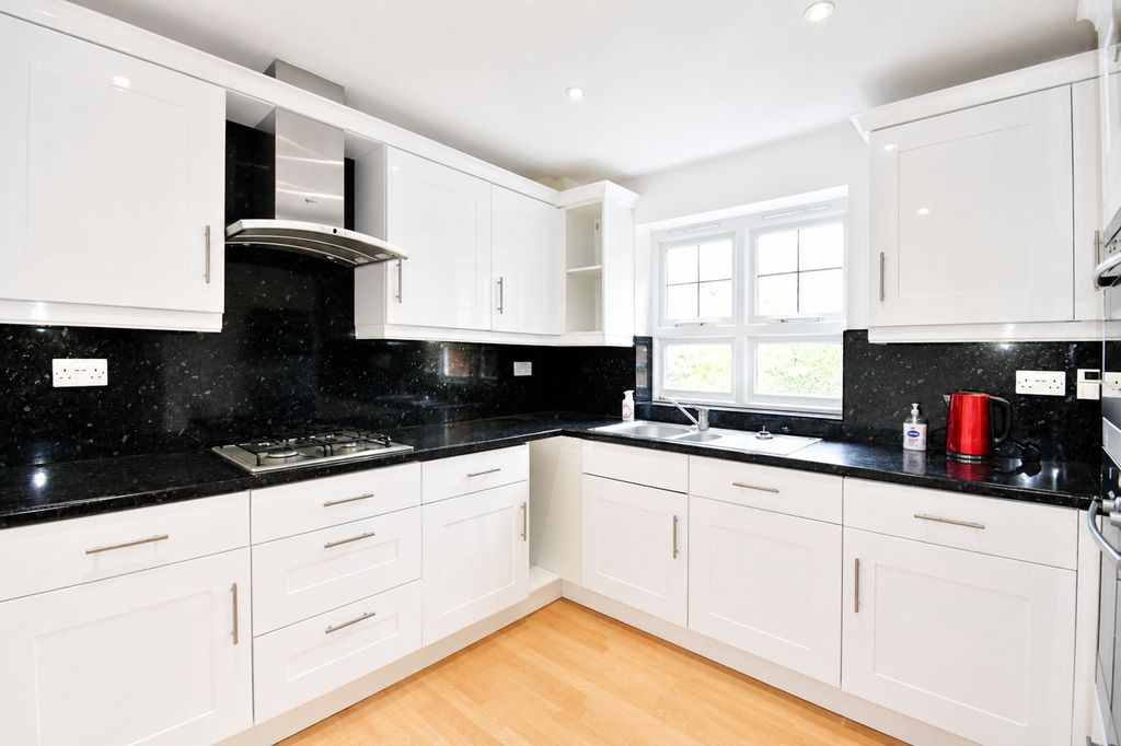 Additional image 3 of 2 bed flat for saleChapel Road, Alderley Edge SK9
