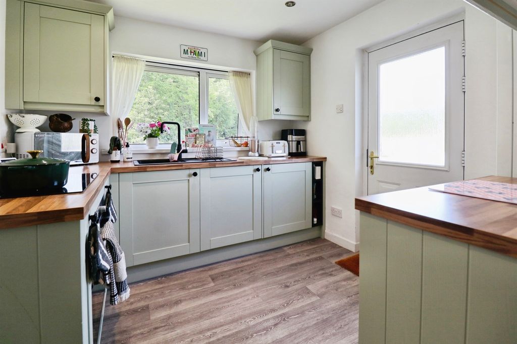 Additional image 4 of 2 bed maisonette for saleGarth Newydd, Gwaelod-Y-Garth, Cardiff CF15