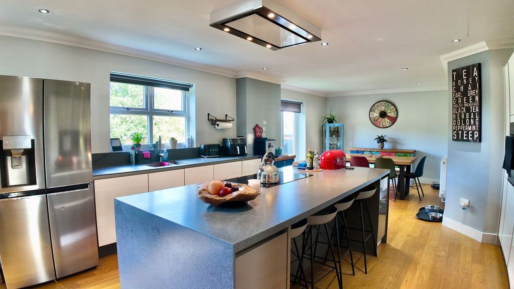 Additional image 12 of 5 bed detached house for salePlynlimon Avenue, Crumlin NP11