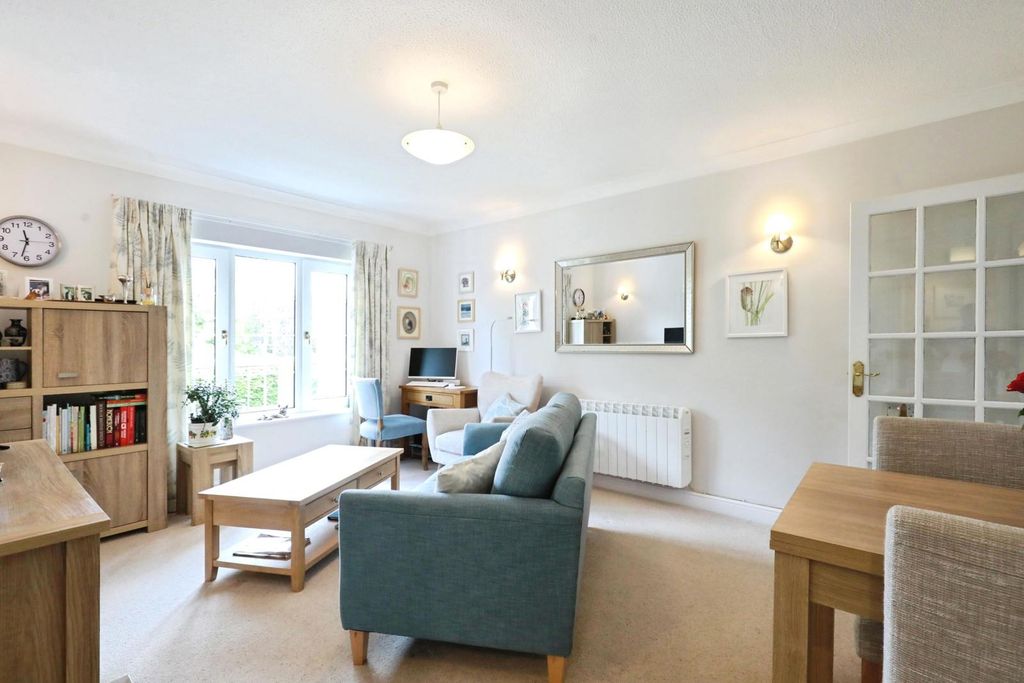 1 bed flat for saleStation Road, Broadway, Worcestershire WR12 photo 5