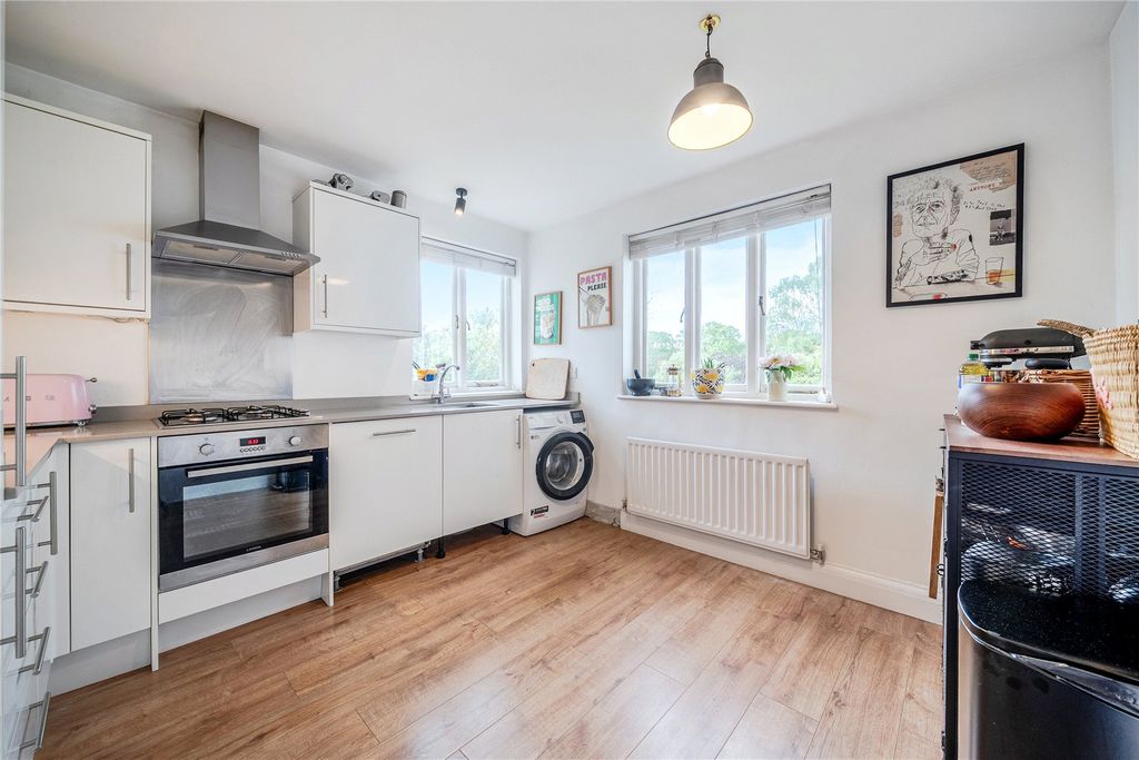 Additional image 4 of 3 bed flat for saleManor Place, Mavelstone Road, Bromley BR1