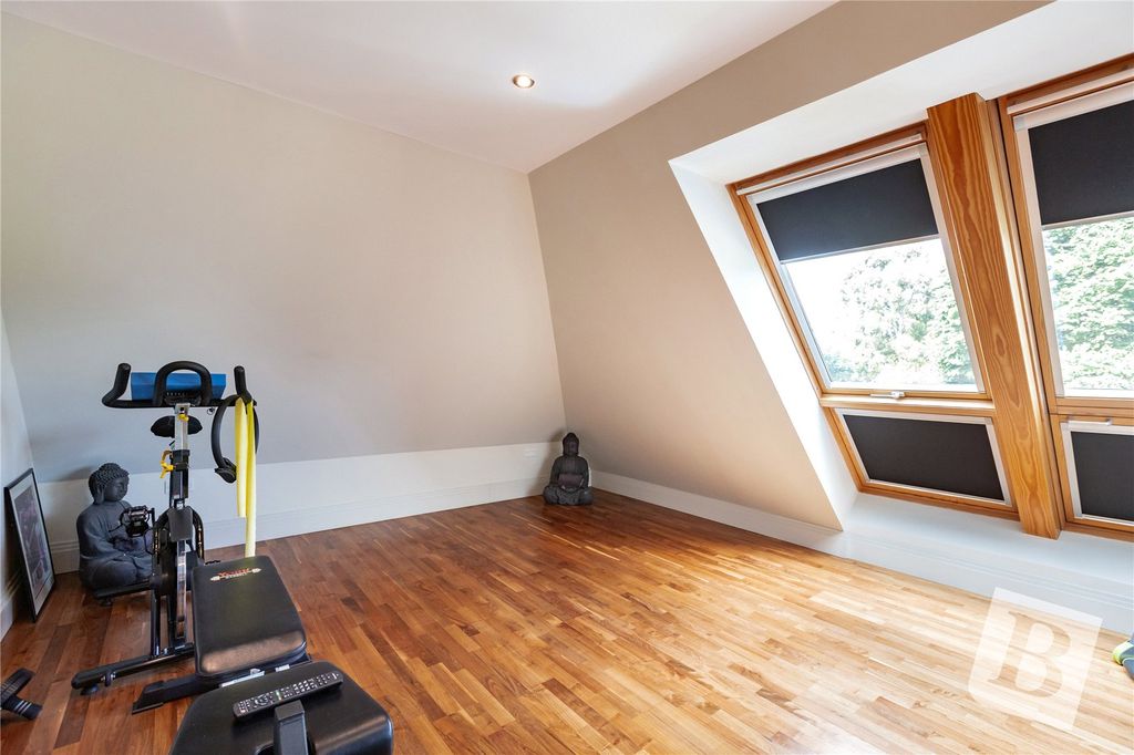 Additional image 40 of 5 bed detached house for saleNelmes Road, Emerson Park RM11
