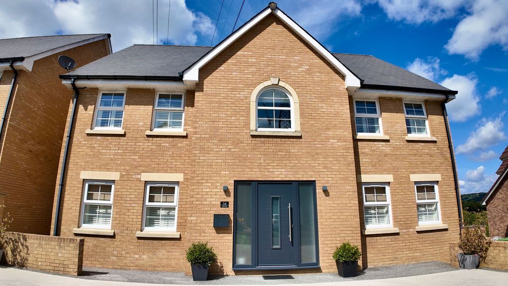 Additional image 7 of 5 bed detached house for salePlynlimon Avenue, Crumlin NP11