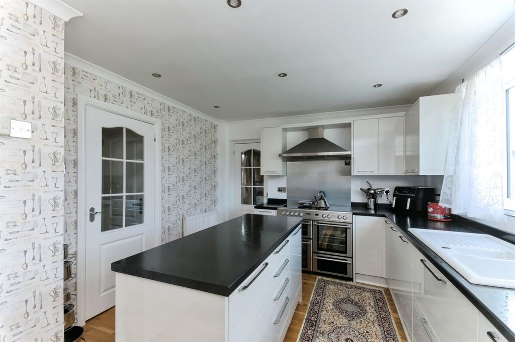 Additional image 5 of 5 bed detached house for saleSouth Cliff Avenue, Bexhill-On-Sea TN39