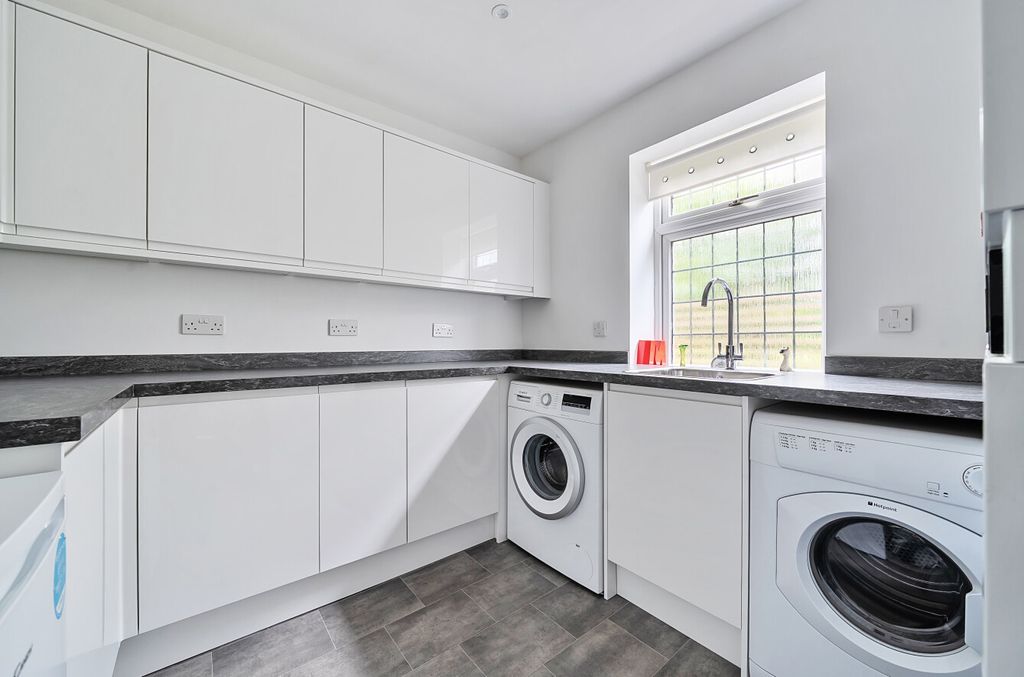 Additional image 7 of 4 bed detached house for saleOakley Road, Bromley Common, Kent BR2