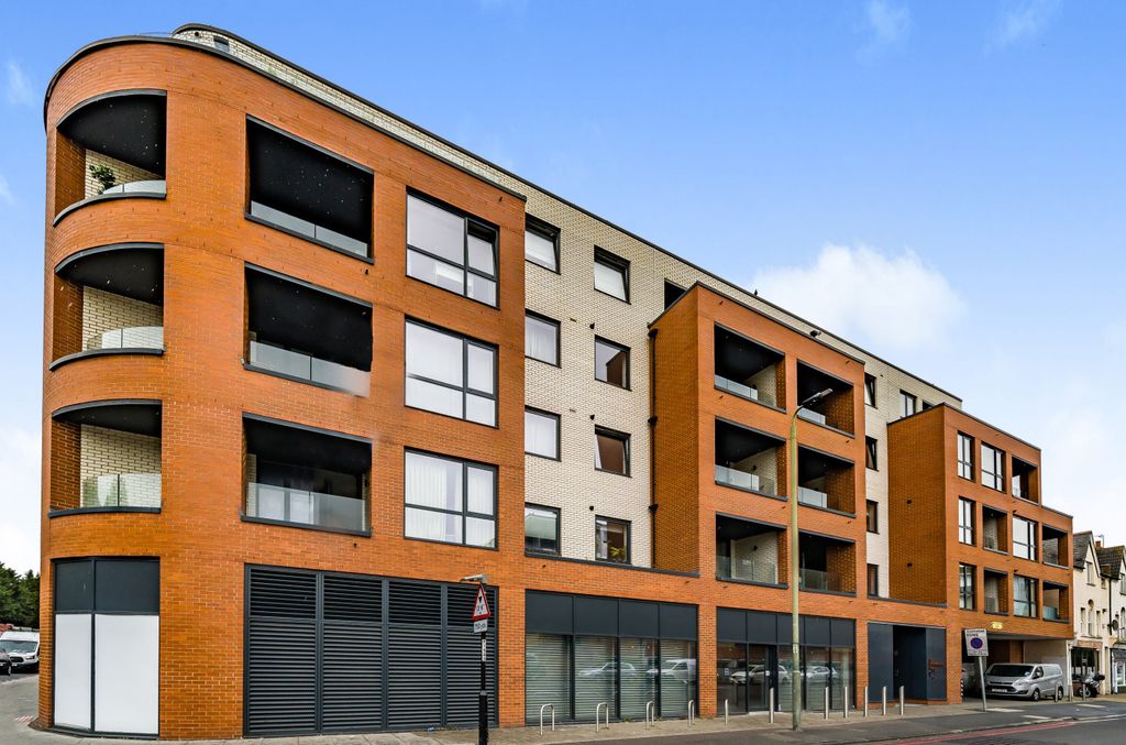 Additional image 7 of 1 bed flat for saleMasons Hill, Bromley, Kent BR2