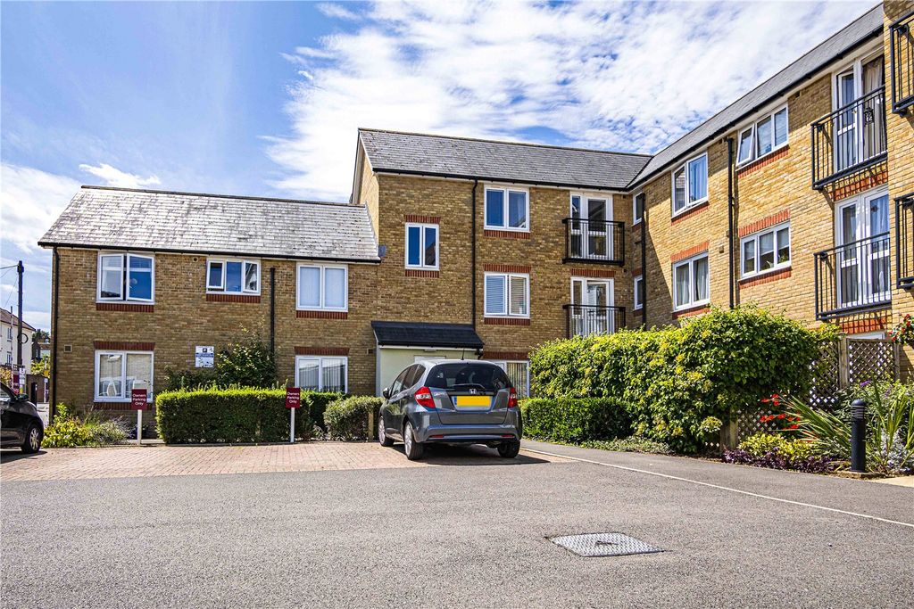 Additional image 10 of 1 bed flat for saleHigh Street, Berkhamsted, Hertfordshire HP4