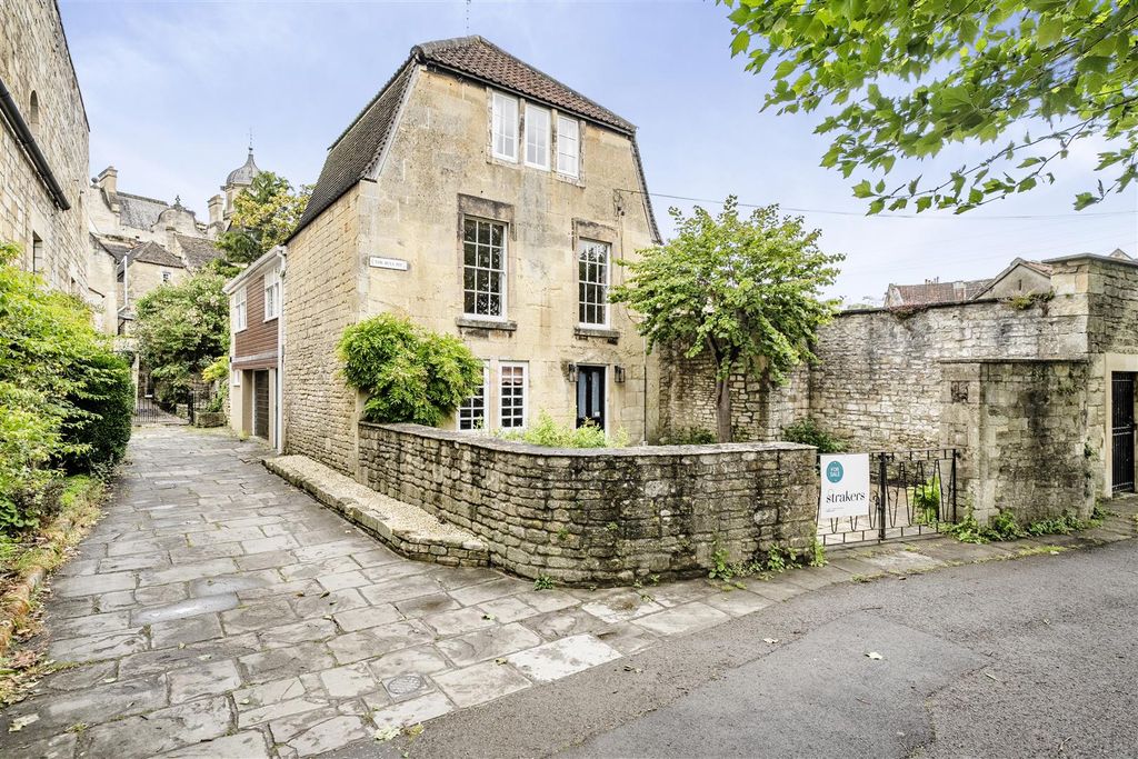 2 bed detached house for saleBull Pit, Bradford-On-Avon BA15