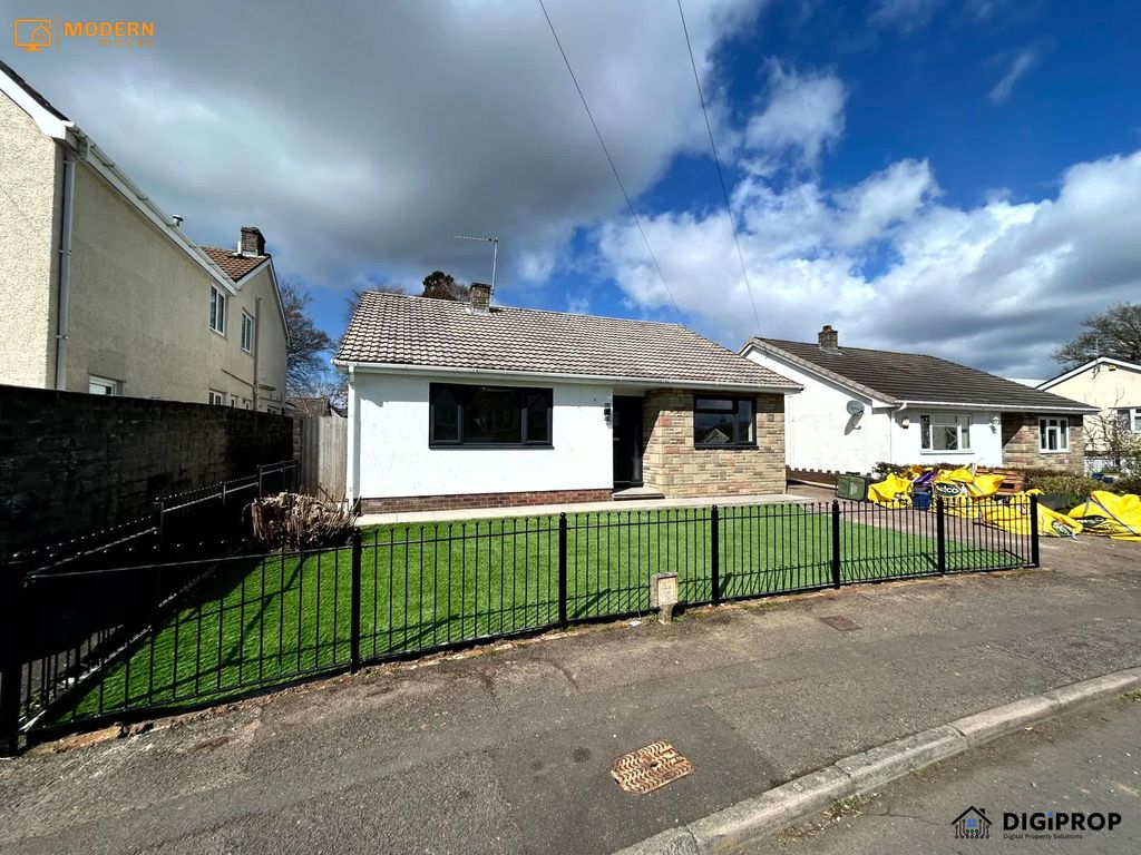 3 bed bungalow for saleBeech Grove, Chepstow NP16
