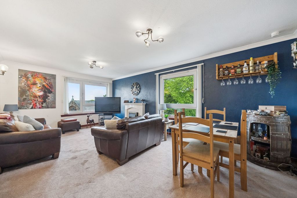 Additional image 3 of 2 bed flat for sale4 Lomond Court, Helensburgh G84