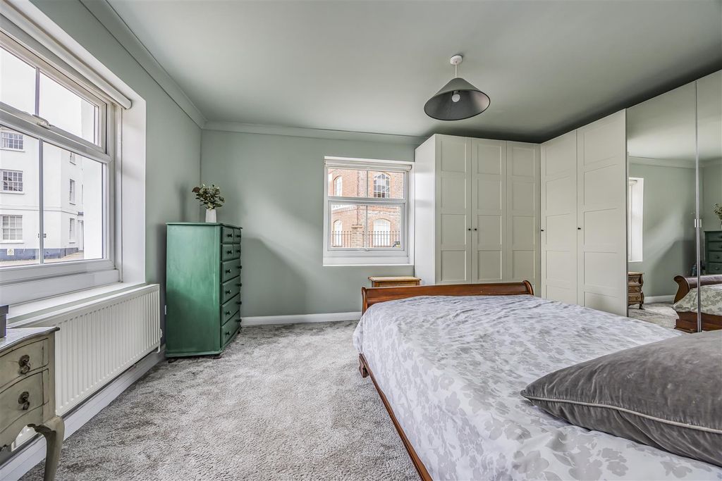 Additional image 9 of 2 bed flat for saleQueen Street, Emsworth PO10