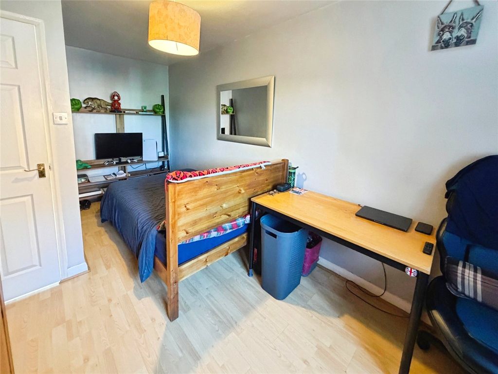 Additional image 6 of 2 bed flat for saleGrafton House, Western Road, Andover, Hampshire SP10