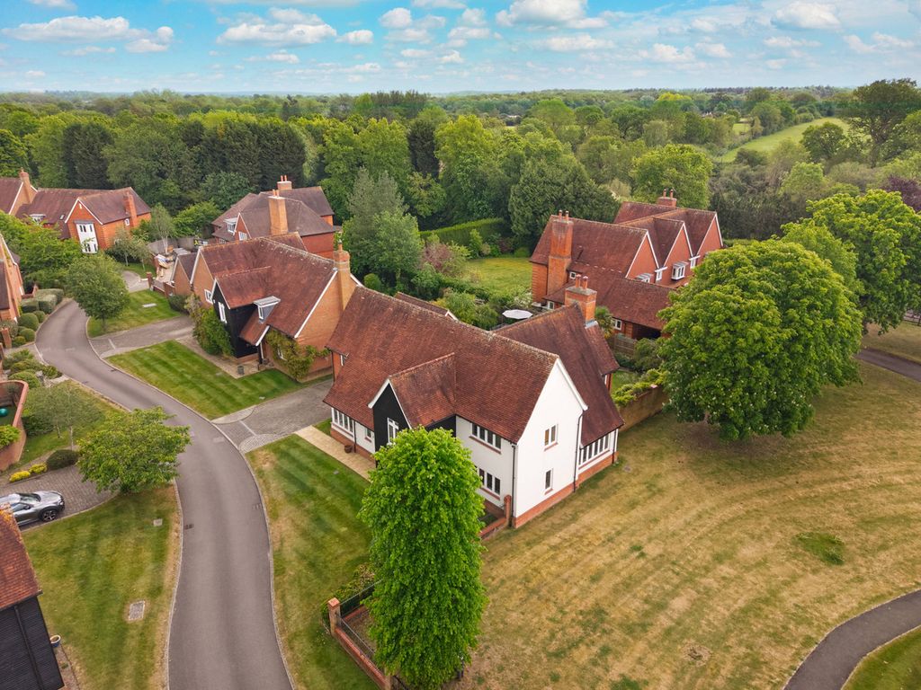 Additional image 2 of 4 bed detached house for saleOakley Gardens, Brockham Park RH3