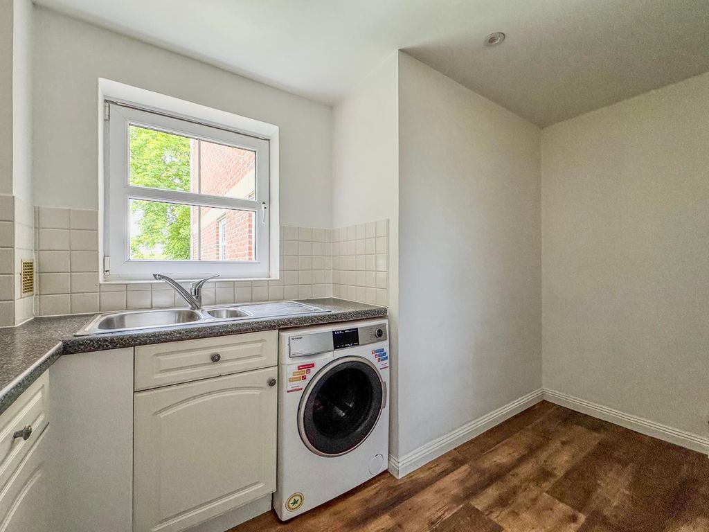 Additional image 9 of 2 bed flat for saleFrost House, Chesham Road, Berkhamsted HP4