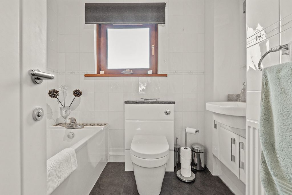 Additional image 15 of 3 bed detached house for saleDrummond Avenue, Auchterarder PH3