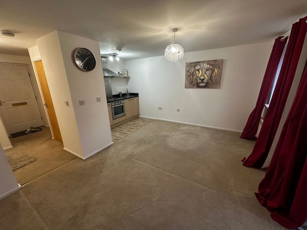 1 bed flat for saleLongacres, Bridgend CF31 photo 3