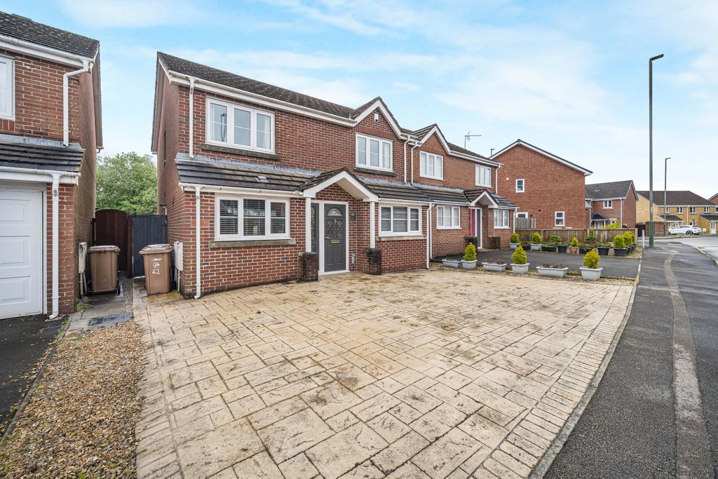 Additional image 2 of 4 bed detached house for saleSword Hill, Caerphilly CF83