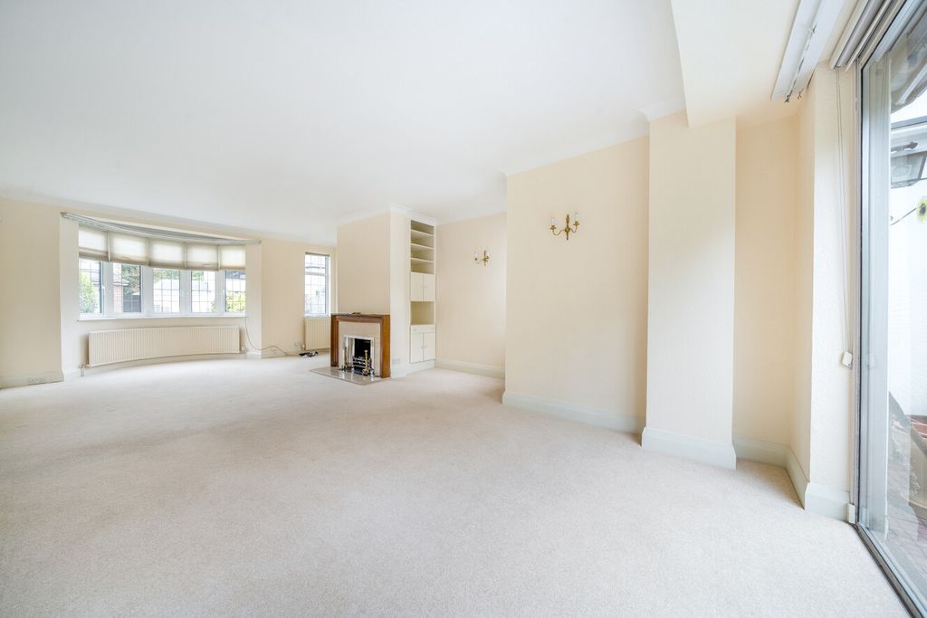 Additional image 2 of 4 bed detached house for saleDen Close, Beckenham BR3
