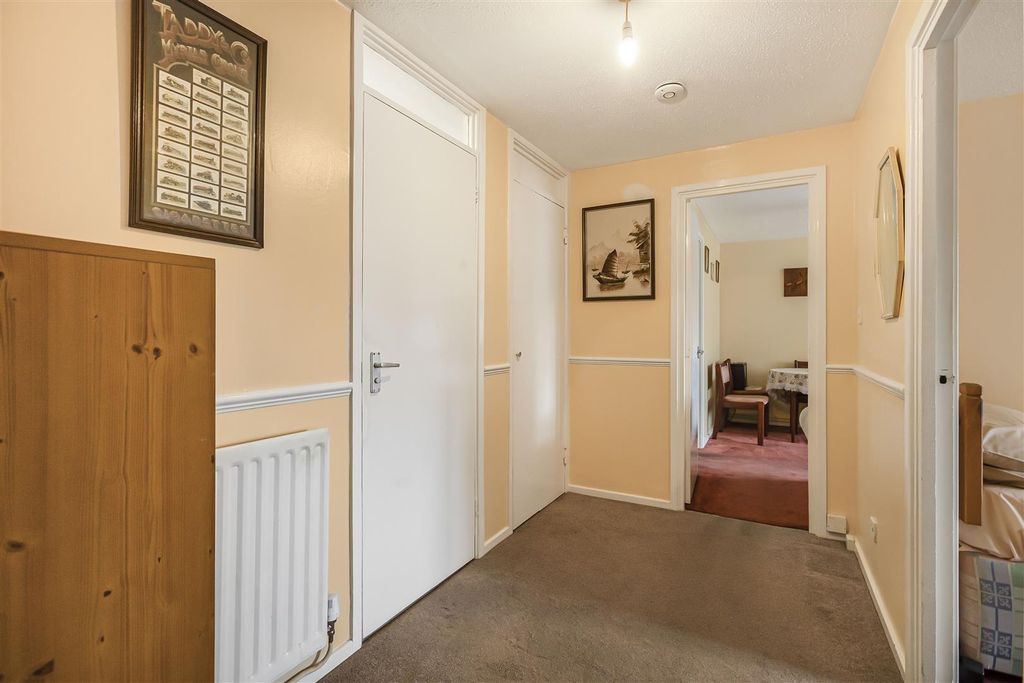 Additional image 5 of 2 bed flat for saleMulberry Close, Broxbourne EN10