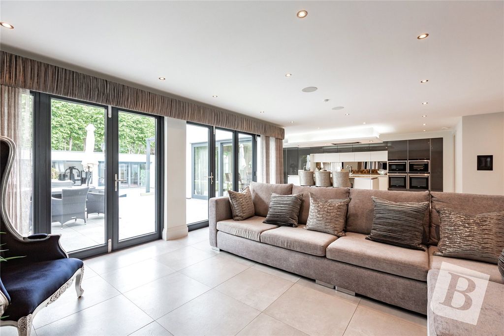 Additional image 31 of 5 bed detached house for saleNelmes Road, Emerson Park RM11