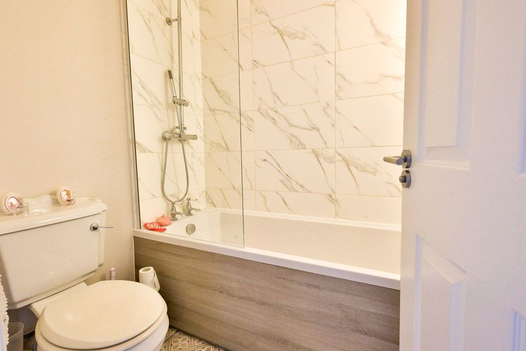 Additional image 14 of 2 bed flat for saleThe Gables, Albert Road, Colne BB8