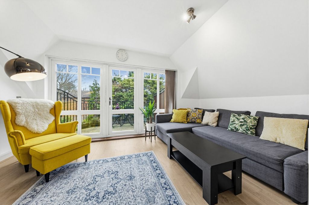 Additional image 10 of 2 bed flat for saleCopers Cope Road, Beckenham BR3