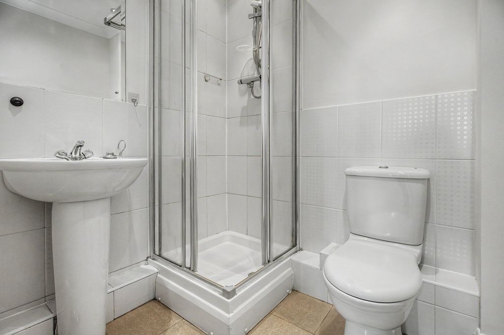 Additional image 5 of 2 bed flat for saleRiver View Terrace, Abingdon OX14