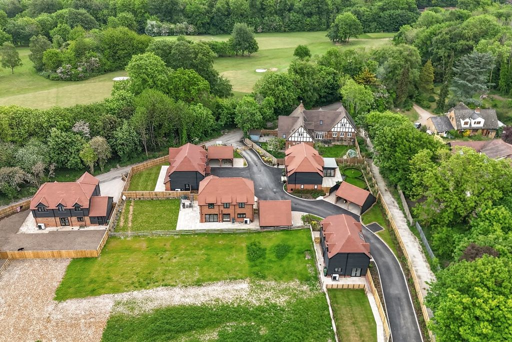 Additional image 2 of 4 bed detached house for saleHuntersfield Farm, Fairlawn Road, Banstead SM7