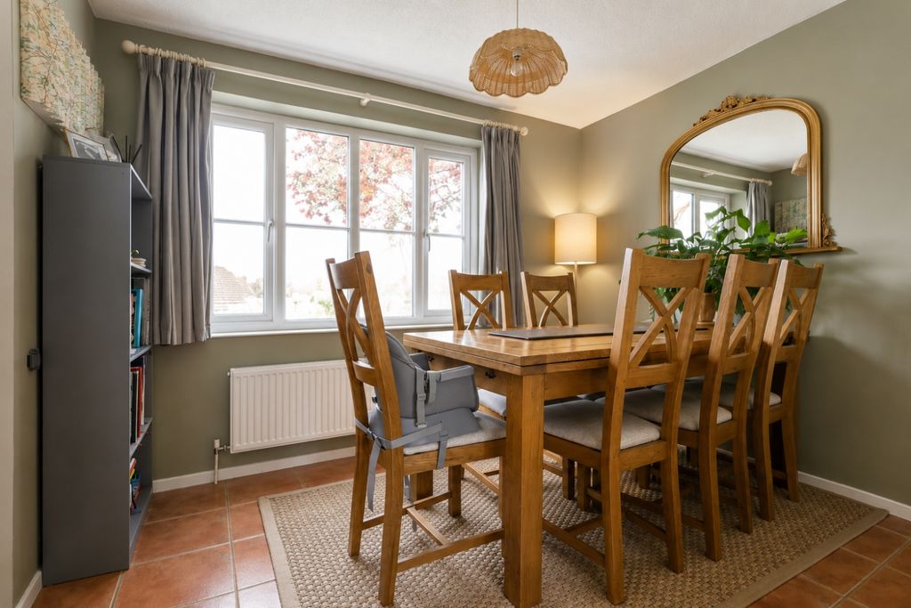 Additional image 8 of 3 bed link detached house for sale23 Calais Dene, Bampton OX18