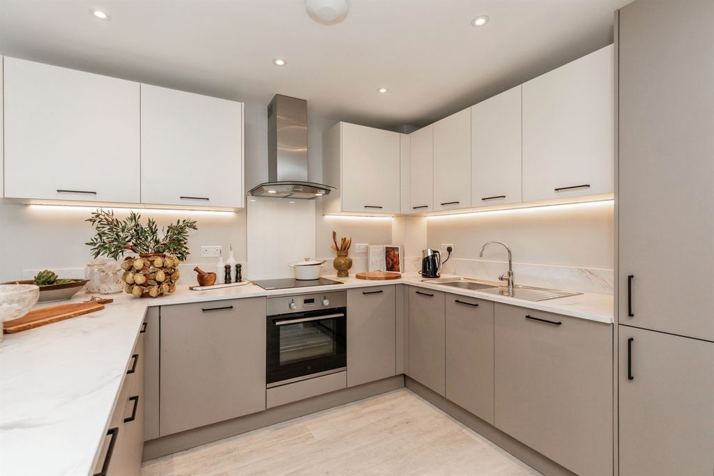 Additional image 2 of 4 bed detached house for saleNorth Trade Road, Battle TN33