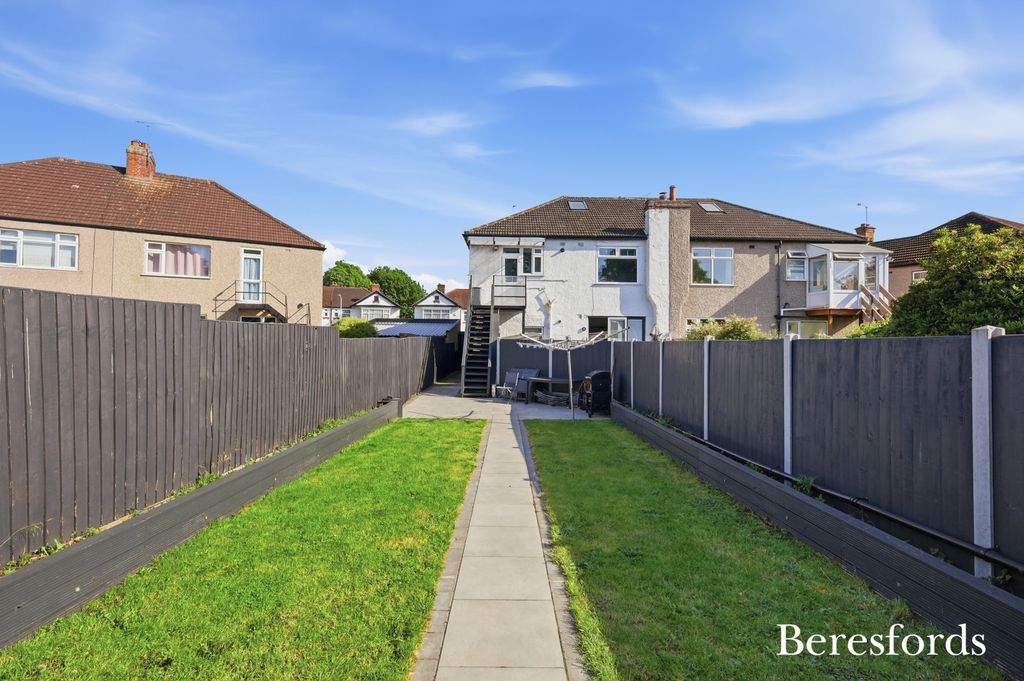Additional image 18 of 3 bed maisonette for saleTudor Drive, Gidea Park RM2