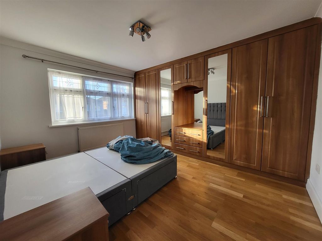 Additional image 23 of 5 bed semi-detached house for saleBrunswick Road, Bexleyheath DA6