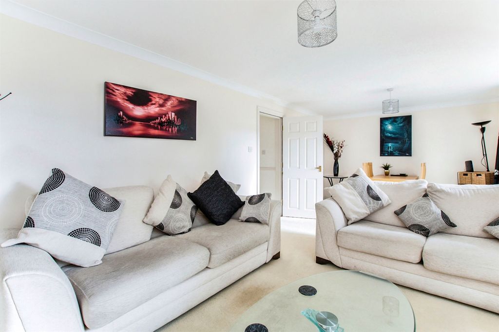 2 bed flat for saleSt. Stephens Road, Bournemouth BH2 photo 4