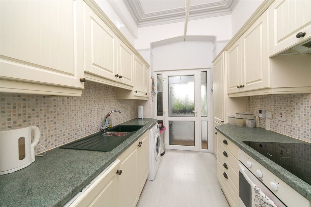 Additional image 4 of 2 bed flat for saleQueens Road, Old Colwyn, Colwyn Bay, Conwy LL29