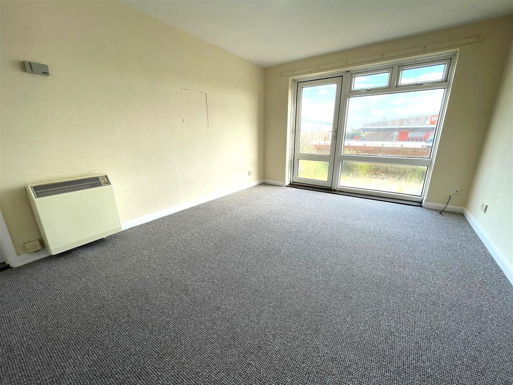 Additional image 2 of 2 bed flat for saleEast Yar Road, Sandown PO36
