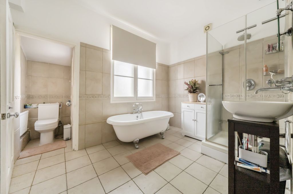 Additional image 8 of 3 bed flat for saleFreelands Road, Bromley BR1