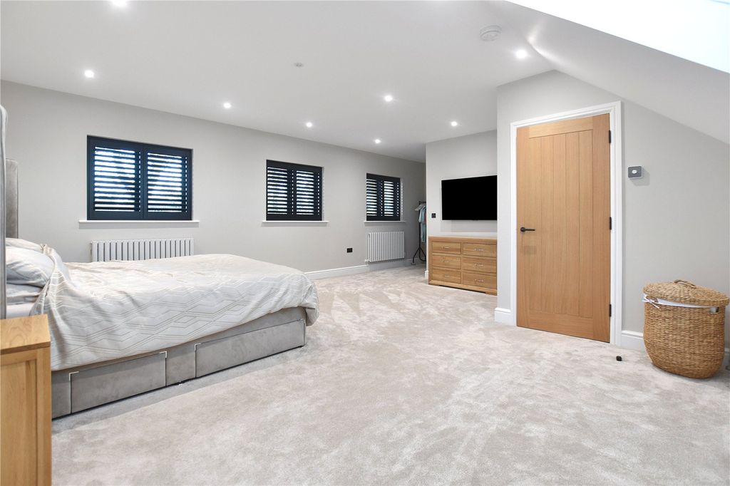 Additional image 15 of 5 bed bungalow for saleWoodlands Park, Bexley, Kent DA5