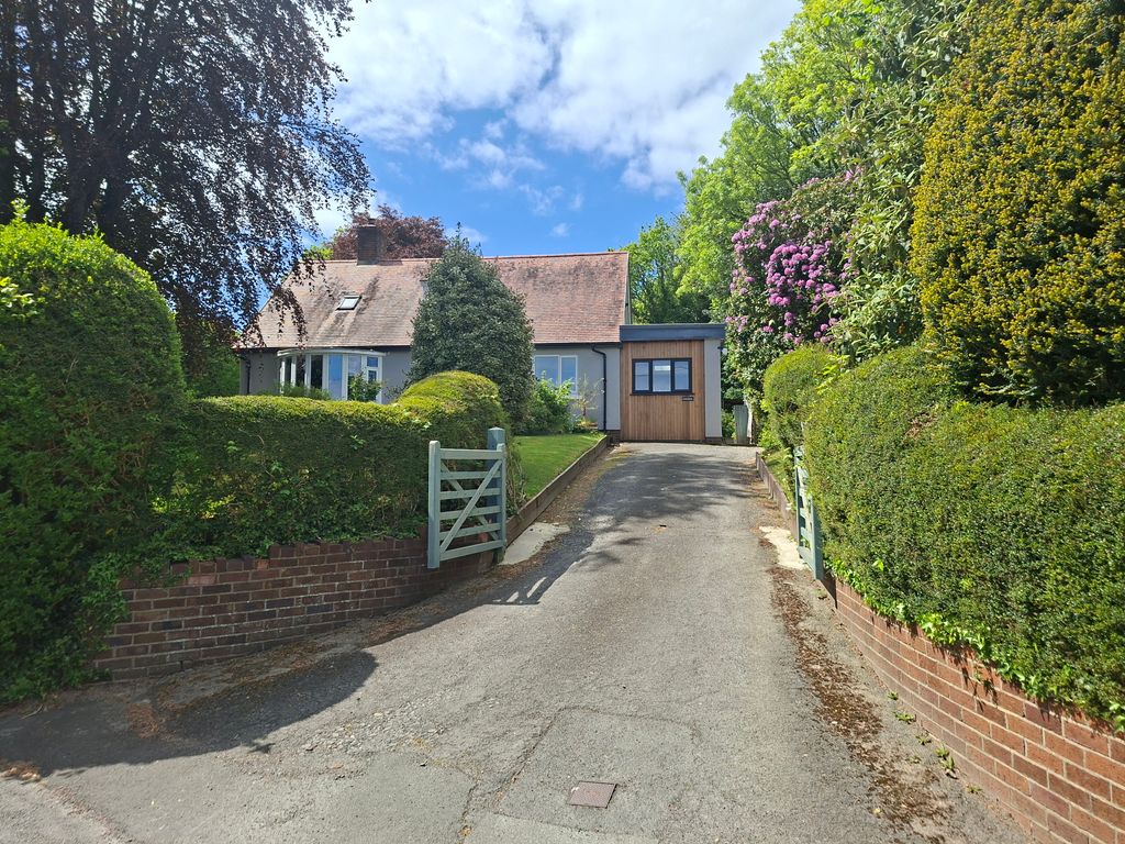 4 bed detached house for saleComins Coch SY23