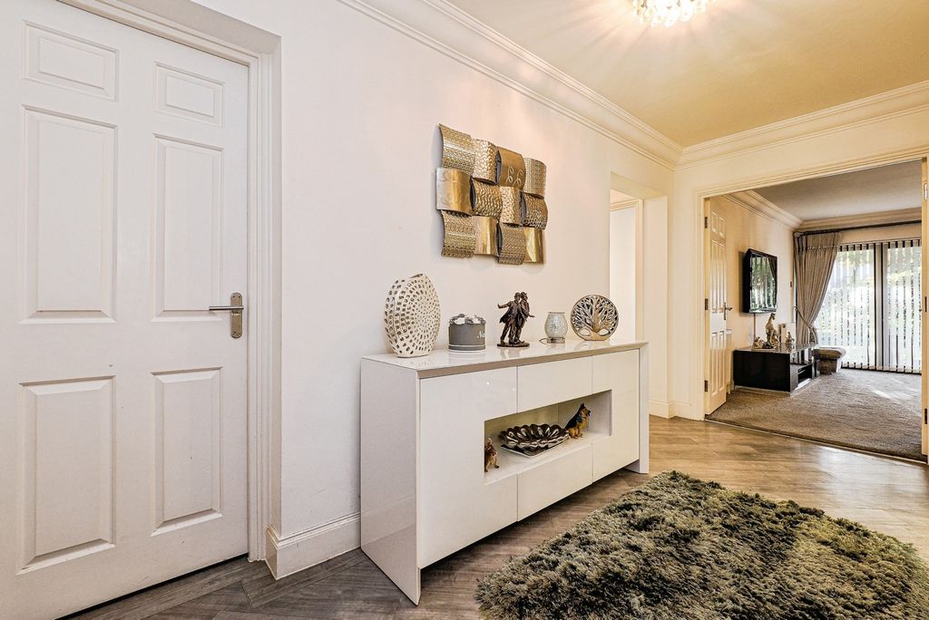 Additional image 14 of 2 bed flat for saleRidgemont Place, Parkstone Avenue, Hornchurch, Essex RM11