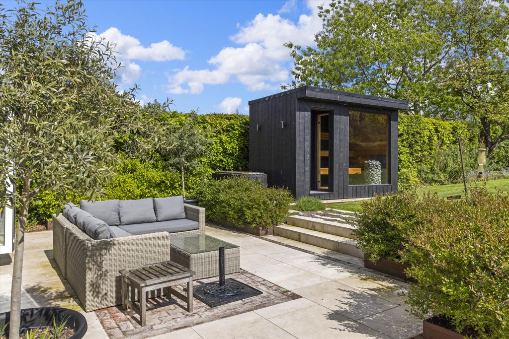 Additional image 14 of 5 bed detached house for saleNewnham Lane, Old Basing, Basingstoke, Hampshire RG24
