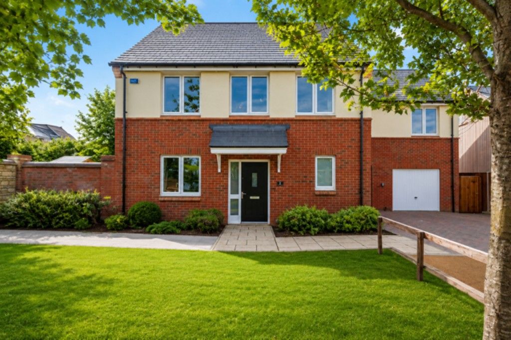 5-bed detached house for saleElmsbrook, Bicester OX27