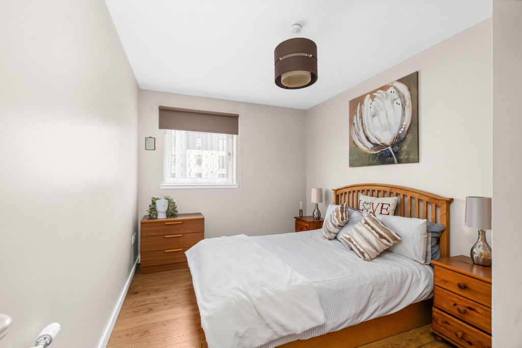 2 bed flat for saleDonside Street, Aberdeen AB24 photo 5