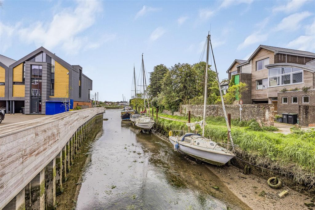 Additional image 19 of 2 bed flat for saleQueen Street, Emsworth PO10