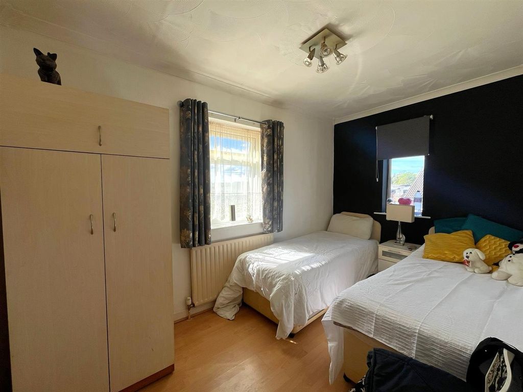 Additional image 8 of 2 bed semi-detached house for saleWolfe Road, Aldershot GU12