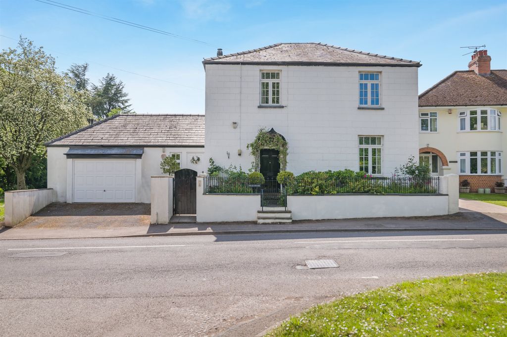 3 bed detached house for saleChepstow Road, Raglan, Usk, Monmouthshire NP15