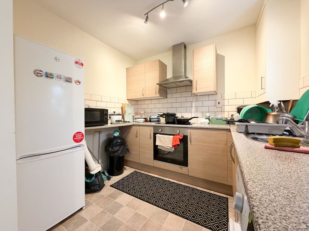 Additional image 2 of 4 bed block of flats for saleConnaught Road, Roath CF24