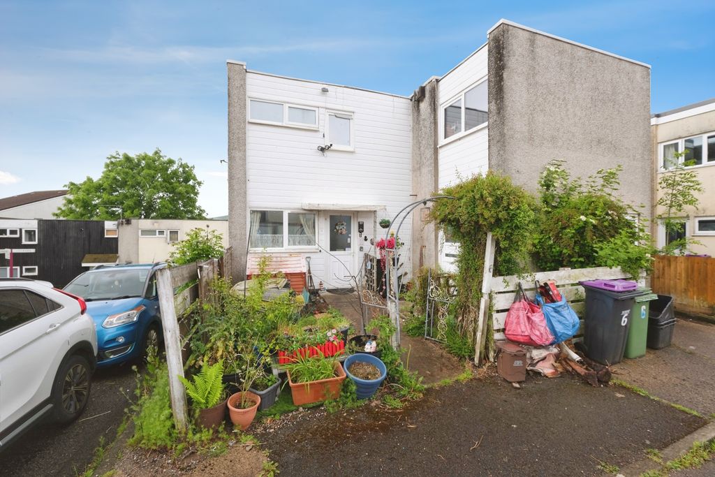 4 bed semi-detached house for saleHanley Path, Cwmbran NP44