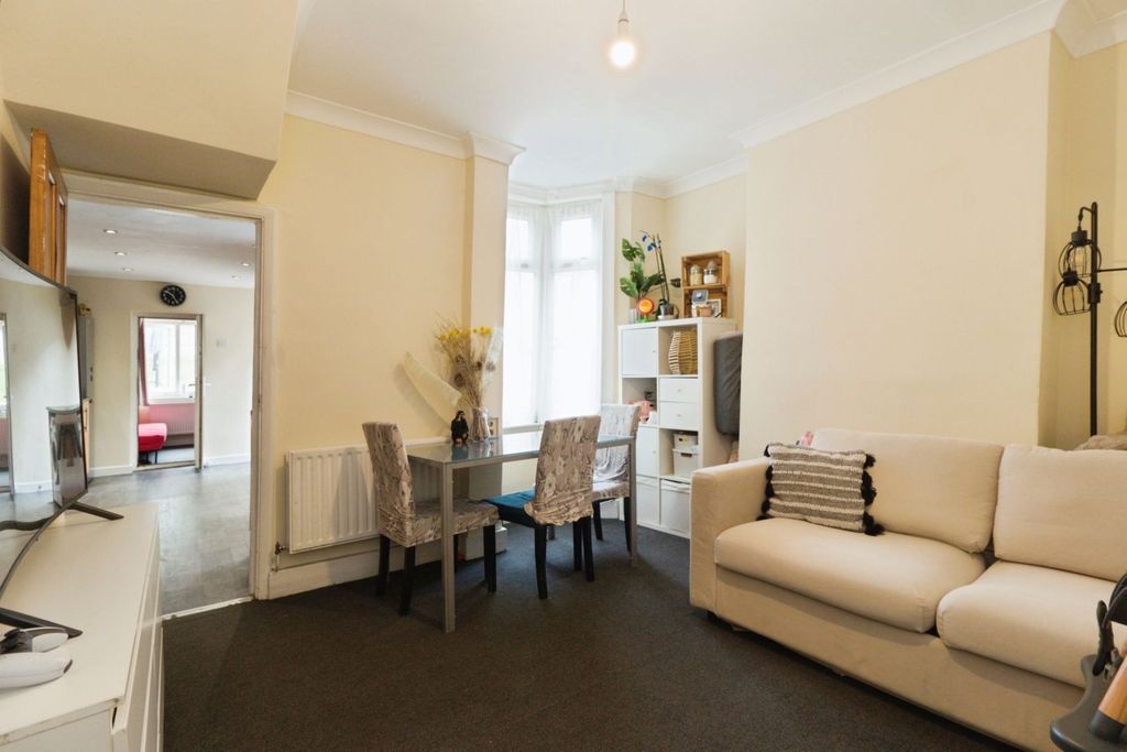 Additional image 3 of 3 bed semi-detached house for saleOrchard Road, Belvedere DA17