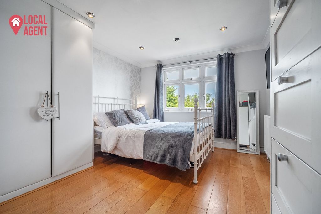 Additional image 10 of 5 bed semi-detached house for saleLansdowne Avenue, Bexleyheath DA7