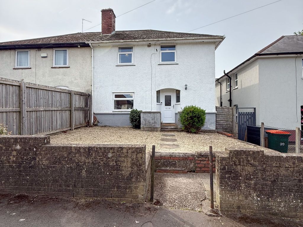 4 bed semi-detached house for saleSycamore Avenue, Newport NP19